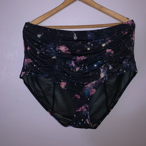 Torrid high waist bikini set - Picture 3 of 6